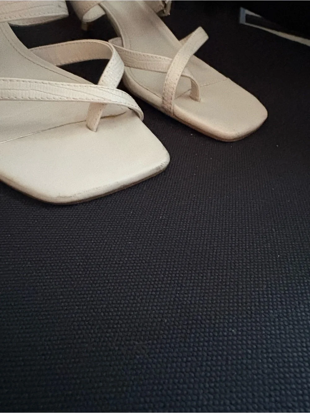 Steve Madden Ajay kitten heel sandals